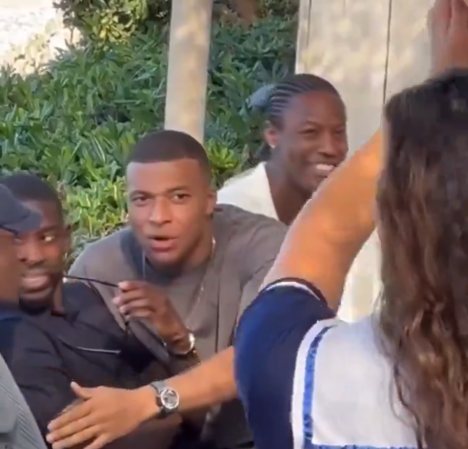 Mbappé asistió a una fiesta y queda impactado: ella es la misteriosa mujer que deslumbró al delantero