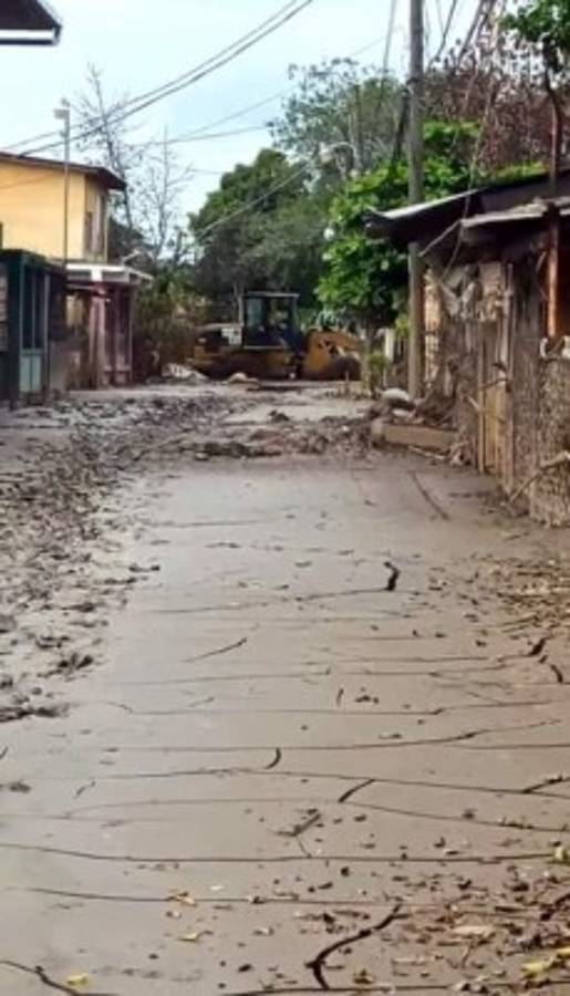 Qué terrible: La colonia en La Lima que quedó bajo el lodo tras el paso de ETA e IOTA
