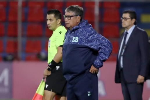 Bukele tiene que echar a Bolillo: explotan en El Salvador tras humillada de Guatemala