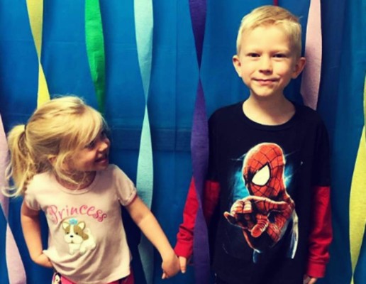 Arriesgó su vida para salvar a su hermana del brutal ataque de un perro y ahora fue reconocido por el Consejo Mundial del Boxeo