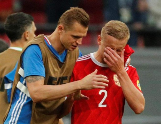 Lo que no se vio en TV del Rusia-México: El llanto de los locales y la belleza rusa