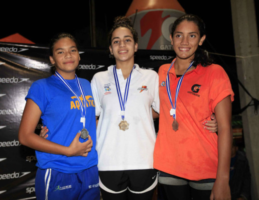 Delfines Sampedranos, campeones centroamericanos