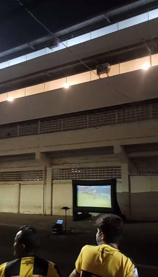 La pantalla de la barra en el Morazán, emotiva exaltación al “Colocho” Martínez, Puerto Cortés revive y Marathón se hunde