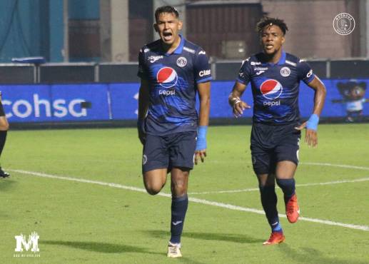 Luis Vega ya está recuperado y podría ser titular ante Olimpia, según Diego Vázquez.