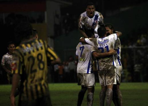 10 años después: Real España y Olimpia a su agarrón número 11 en finales. ¿Quién ha sido el rey?
