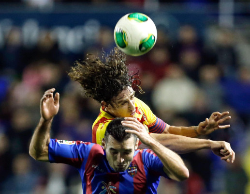 Con triplete de Tello, Barcelona vence 4-1 al Levante en Copa del Rey