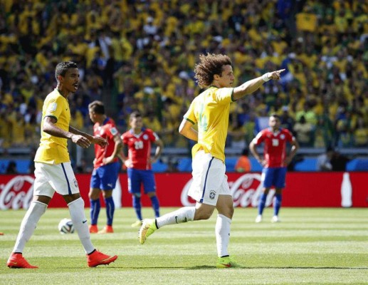 Brasil eliminó a Chile en los penales y pasó a cuartos.