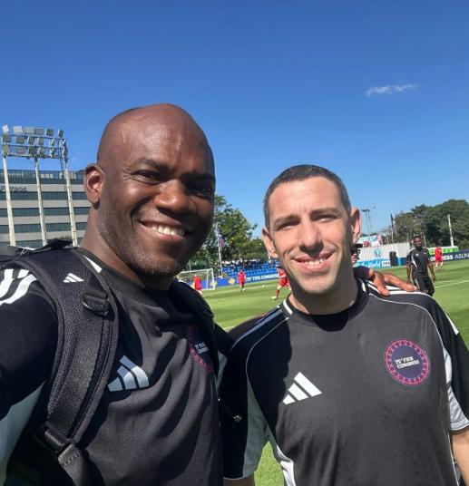 David Suazo se 'codea' con estrellas en congreso de la FIFA en Paraguay: Ha sido una experiencia maravillosa
