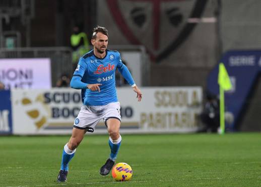 El Nápoles empató 1-1 ante el Cagliari, que estuvo a solo tres minutos de llevarse el triunfo.