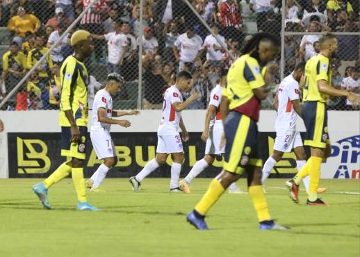 Con gol de José Pinto, Olimpia sacó pétroleo ante Génesis en Comayagua y dio un paso importante en la semifinal