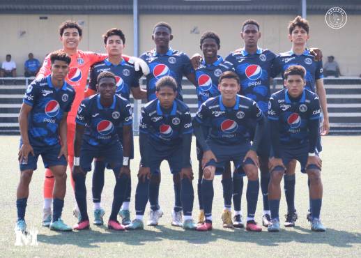 Mathías Vazquez comparte equipo con Emilio Izaguirre Jr.