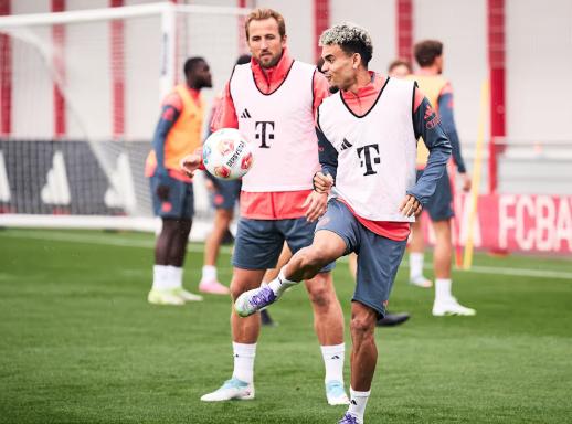 Luis Díaz conoció a las estrellas del Bayern Múnich: lujitos ante Harry Kane, tremendo regalo y bailando cumbia