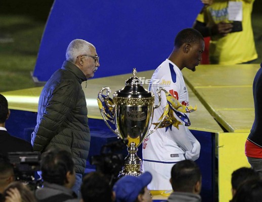 ¡Reclamos y frustración! Las caras en Olimpia tras perder la final ante Motagua