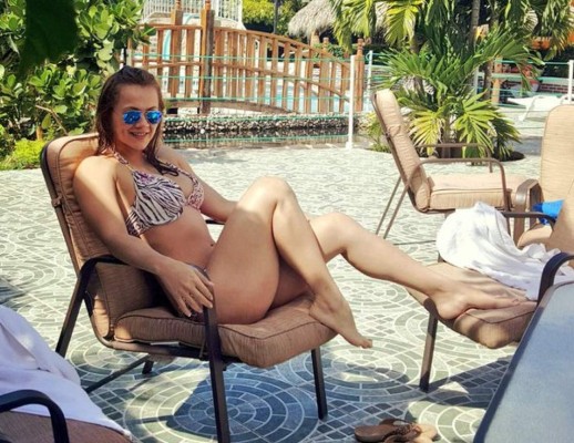 ¿Quién gana el duelo? Las periodistas deportivas más lindas de Honduras y Costa Rica