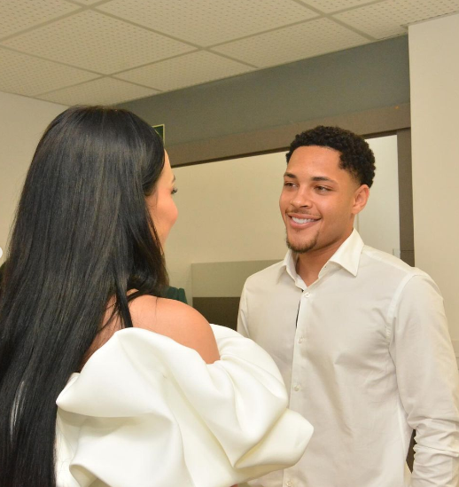 Fotos: el flamante fichaje del Barcelona se casó con esta belleza antes de incorporarse al club