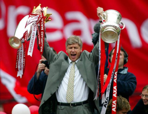 Las 15 inolvidables imágenes de Arsene Wenger con el Arsenal
