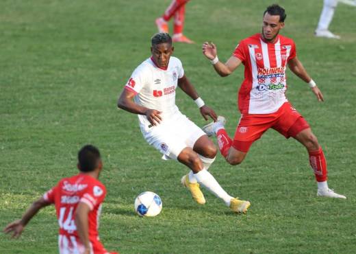 Duelo de Olimpia ante Vida en la semifinal de ida en el Estadio Nacional de Tegucigalpa.