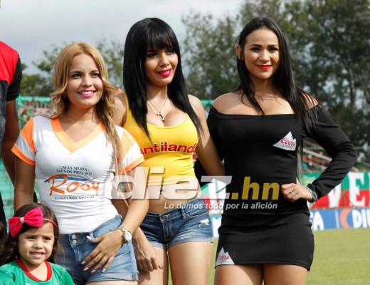 ¡No apto para cardíacos! El 'Clásico Nacional' se engalanó con la belleza catracha