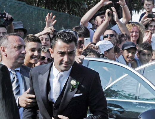 Xavi Hernández contrae matrimonio en Blanes con Nuria Cunillera.
