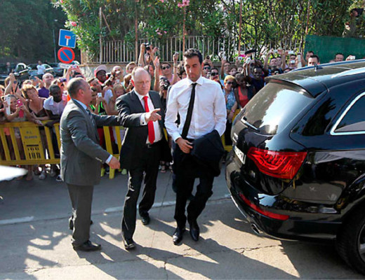 Xavi Hernández contrae matrimonio en Blanes con Nuria Cunillera.