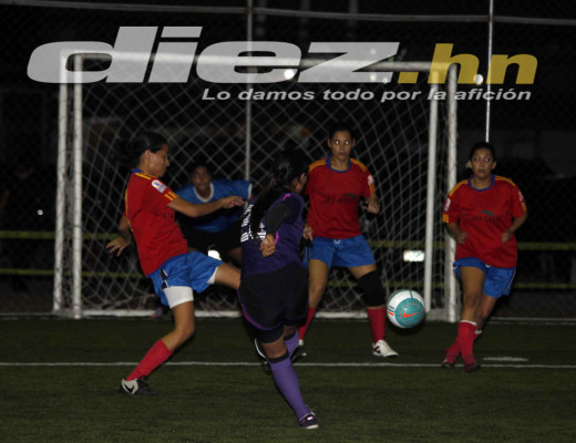 Torneo de fútbol femenino SPORTLINE 2013.