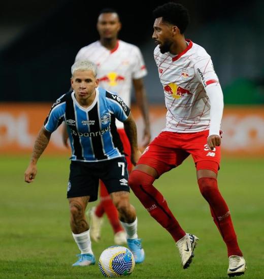 ¿Dónde está el fichaje “fantasma” del Barcelona? Costó 10 millones de euros, nunca fue presentado y solo jugó 17 minutos