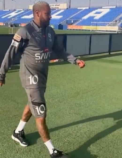 Neymar volvió a entrenar con el Al Hilal de Arabia y todos hablan de lo mismo: “Se convirtió en mi tío Paco de 58 años”