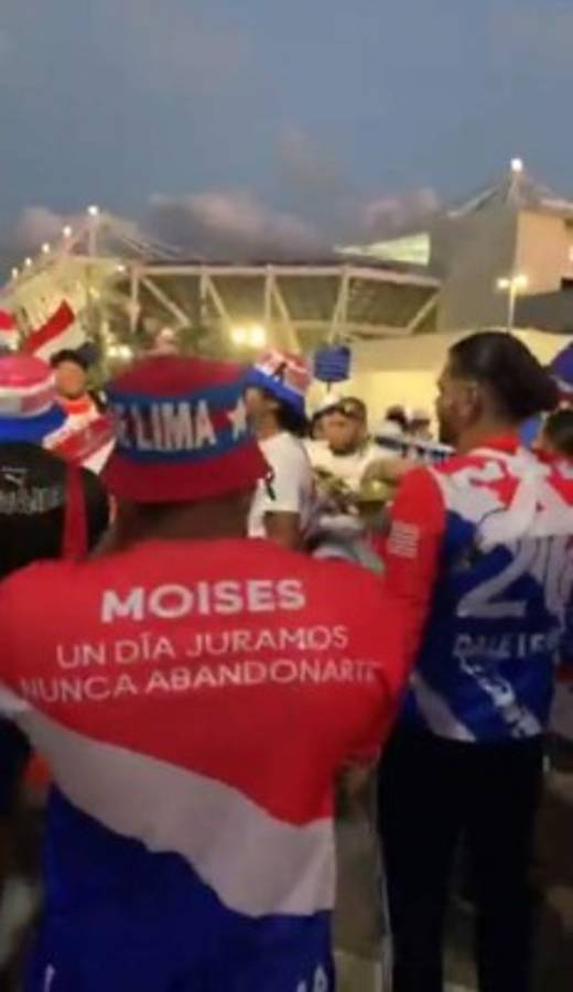 ¡Espectacular banderazo! Afición del Olimpia visitó las afueras del Exploria Stadium para alentar a su equipo