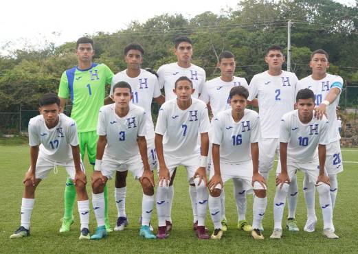 Esta es la Selección Sub-17 de Honduras que se prepara para el Premundial clasificatorio al Mundial de Perú. Foto: @FenafuthOrg