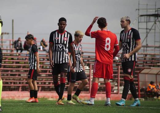 Julián Martínez en su paso por el fútbol de Uruguay, donde tuvo un paso antes de llegar a Olimpia.