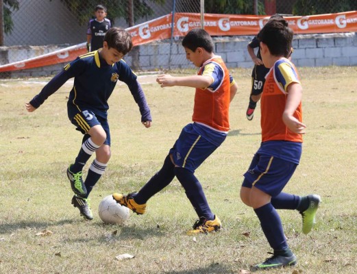 Pequeños derrocharon talento en el Soccer Festival en La Lima