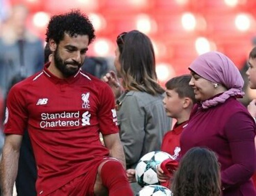 Duelos de WAGS: Las esposas y novias más bellas de jugadores de Real Madrid y Liverpool