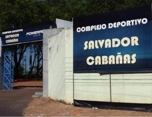 La triste realidad de Salvador Cabañas: Perdió la visión en un ojo y se arrepiente de haber ido al bar