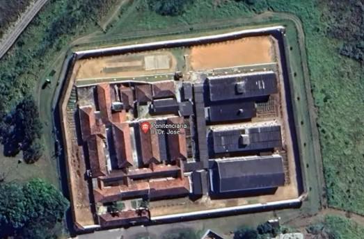 Así es la vida de Robinho en la cárcel: su actitud con los otros prisioneros, arregla televisores y juega fútbol con tacos prestados