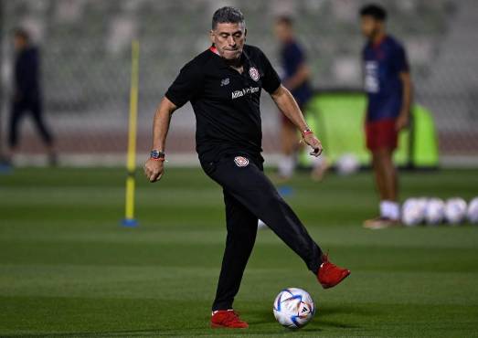 Luis Suárez le regresó al español Luis Enrique lo de ser “el mejor seleccionador del historia”. El colombiano dijo que “él lo era”.