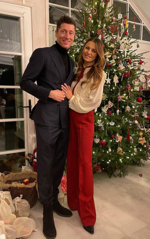 Brutal gesto de Mbappé y jugador del Barça sorprende: así pasan los cracks las fiestas de Navidad 2021