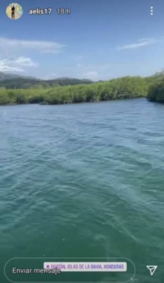 ¡Nadando con delfines! Así disfruta Alberth Elis en Roatán antes de sumarse a la Selección de Honduras