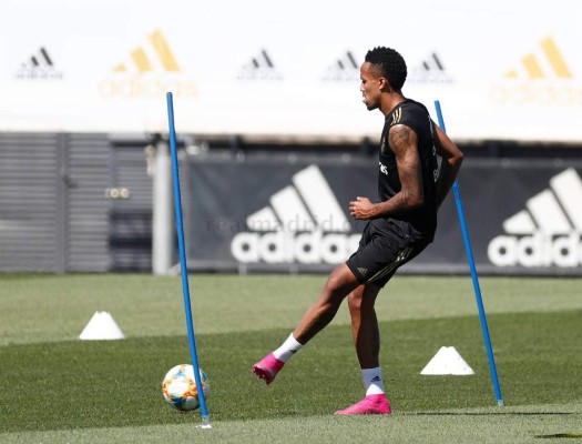 Real Madrid: Sorpresa en el entrenamiento con el regreso de James Rodríguez