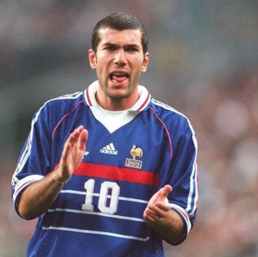 La IFFHS publicó quiénes son los 10 mejores futbolistas de toda la historia: ¿sorpresa en el primer puesto?