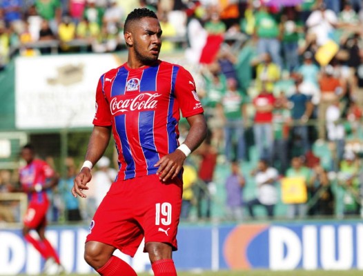 Carlos Restrepo y su modificado once del Olimpia ante la UPN