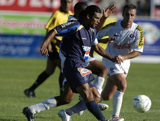 Fotos memorables de los clásicos Olimpia-Motagua