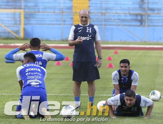 Así fue el entrenamiento de Honduras: Los tenis 'Air Jordan' de Elis, Arnold se entrena y Coito se luce