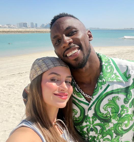 El jugador mexicano que vive en Arabia Saudita y quiere hacerle daño a Honduras: lujos, salario y la mujer que lo acompaña