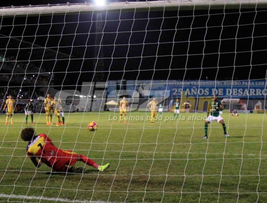 NO SE VIO EN TV: El perro, el colado y el berrinche de Vargas en el Morazán