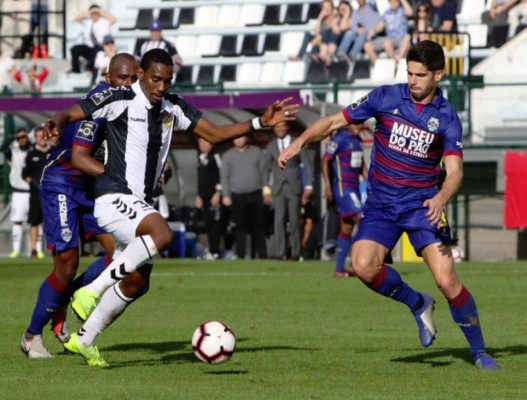 Los 11 legionarios hondureños sin contrato o con futuro incierto