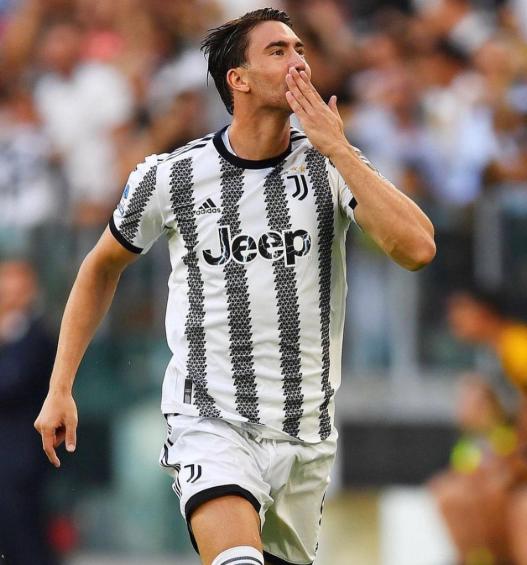 Hansi Flick tiene al reemplazo de Lewandowski: Se va al Barcelona; también habló con el Atlético