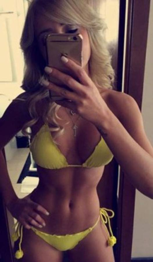 Conoce más de La barbie brasileña Jhenny Andrade