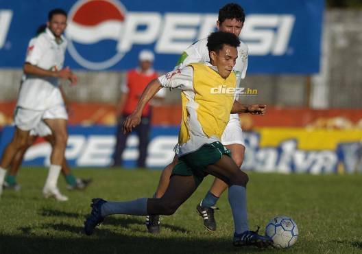Rambo de León debutó en 1996 con la camiseta del Platense.