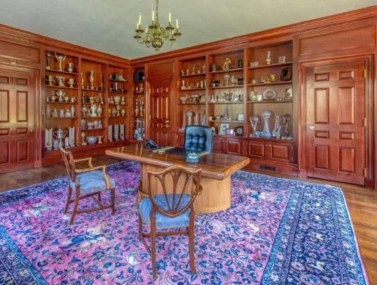 Leyenda de tenis pone en venta su majestuosa mansión: con 10 habitaciones y lago propio en 16$ millones