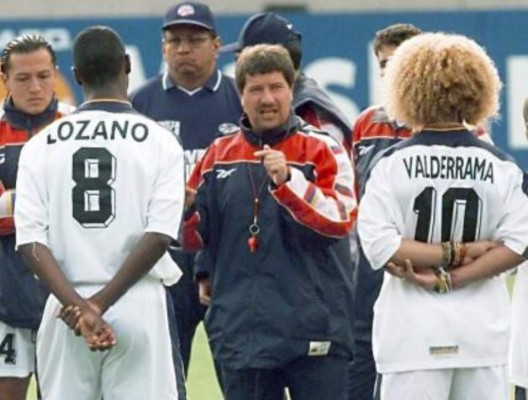 Familia, trayectoria y todas sus polémicas: las fotos y datos que debes saber del 'Bolillo' Gómez, el nuevo DT de Honduras